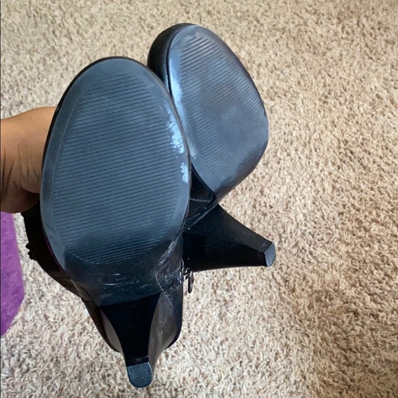 Guess Booties - Picture 4 of 4